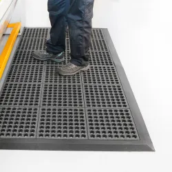 ALFOMBRA FATIGUE STEP GRIT TOP  0,9X0,9 M